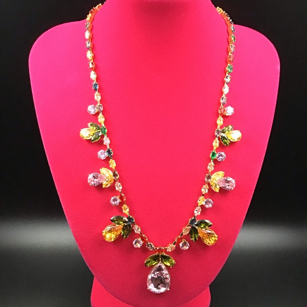 Rhinestone Flowers Necklace